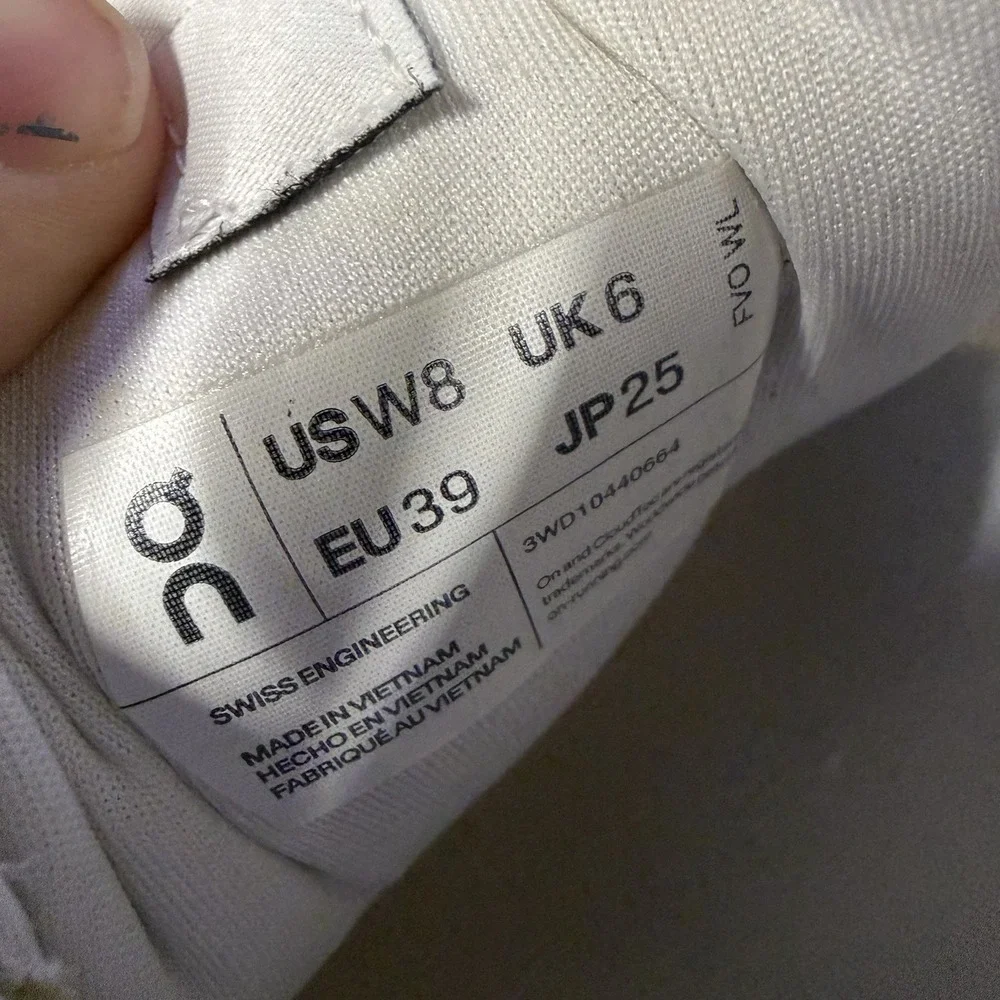 On Cloudsurfer Womens Size 8 White Frost Athletic Running Walking Shoes Sneakers